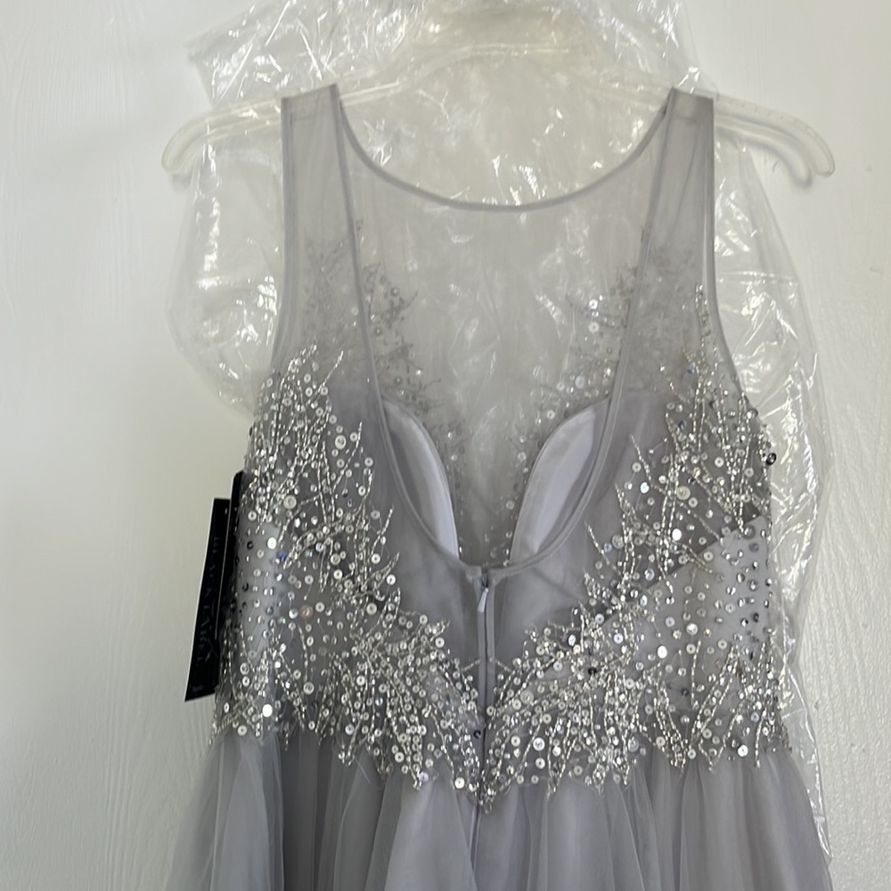 NWT sequined light gray dress - Picture 3 of 4